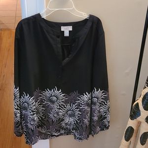 LOFT OUTLET  - Black flower shirt